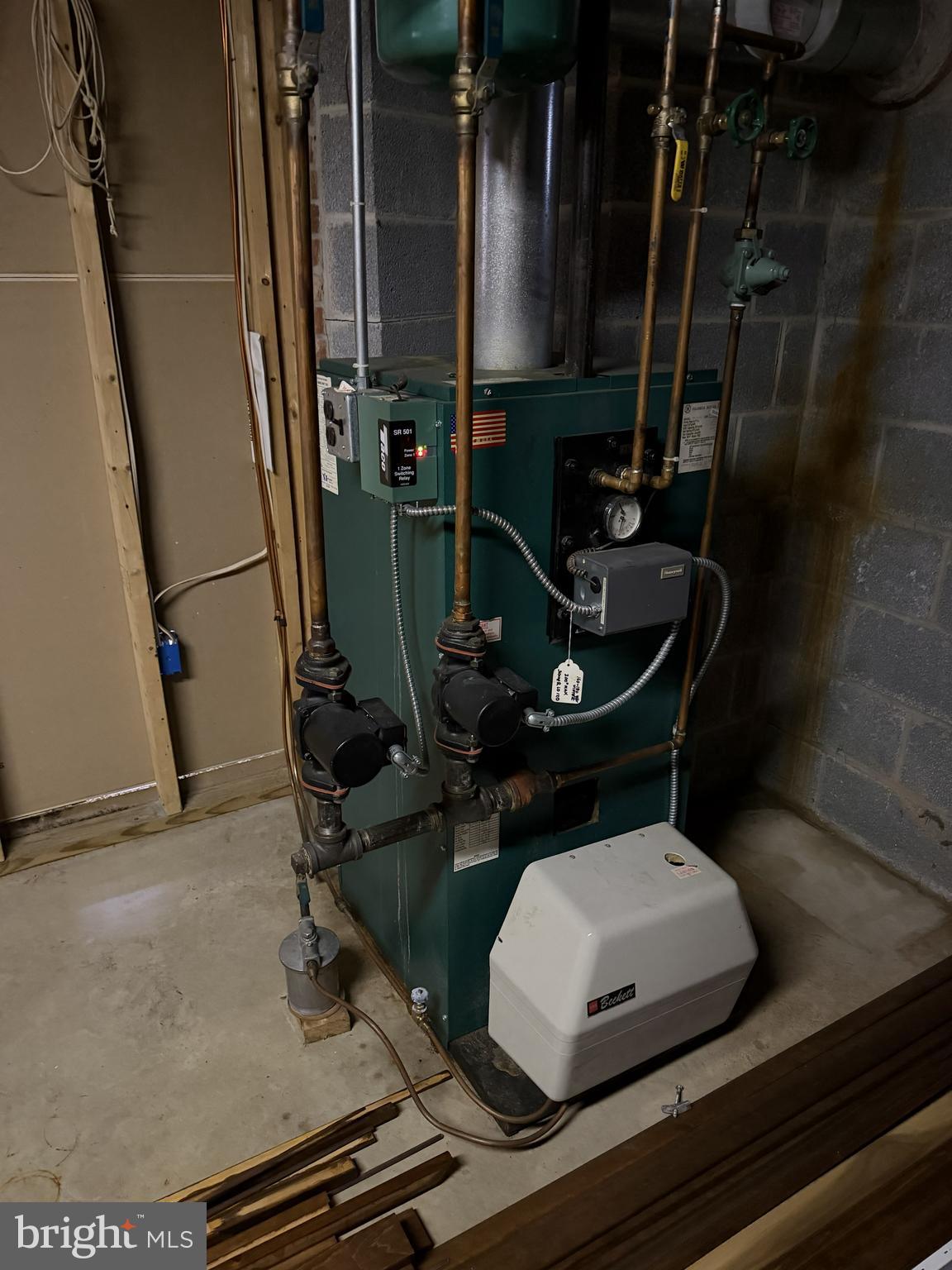 LONDONDERRY VILLAGE - Residential