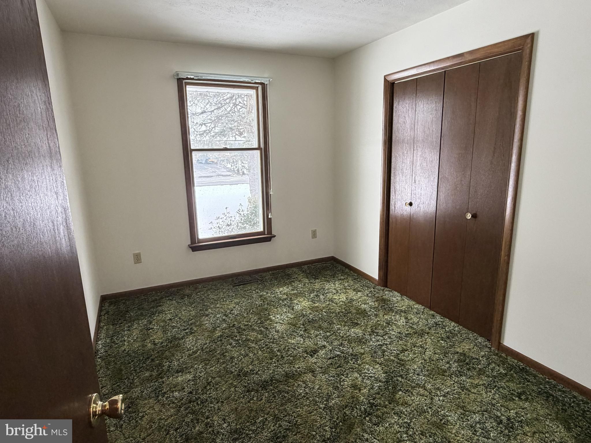 LONDONDERRY VILLAGE - Residential