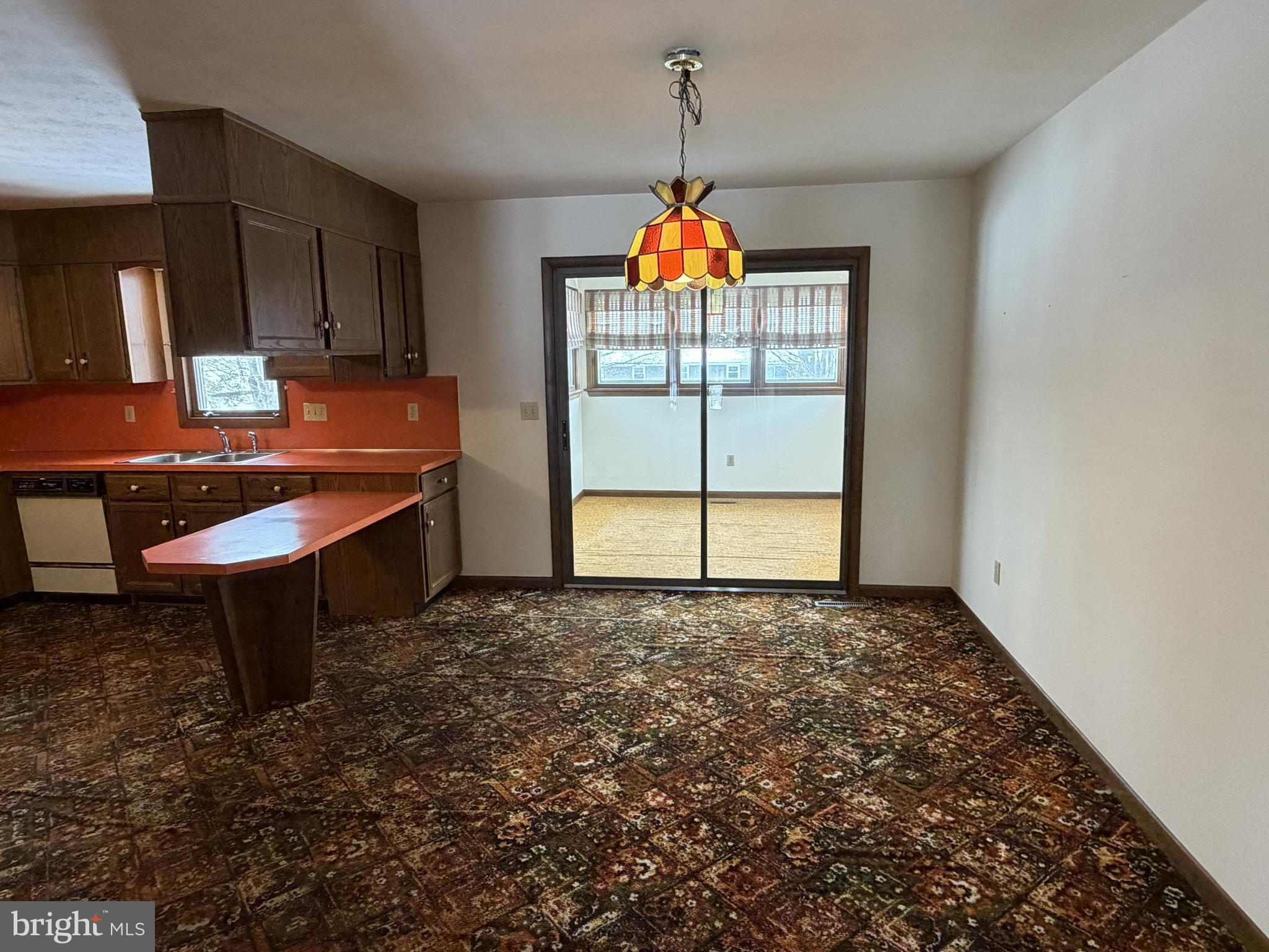 LONDONDERRY VILLAGE - Residential