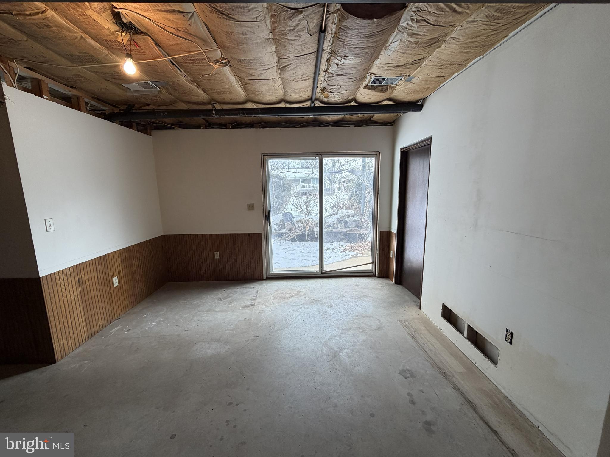 LONDONDERRY VILLAGE - Residential