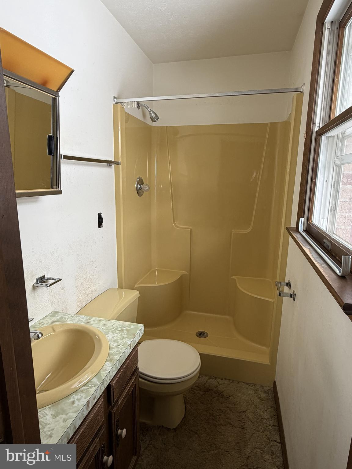 LONDONDERRY VILLAGE - Residential