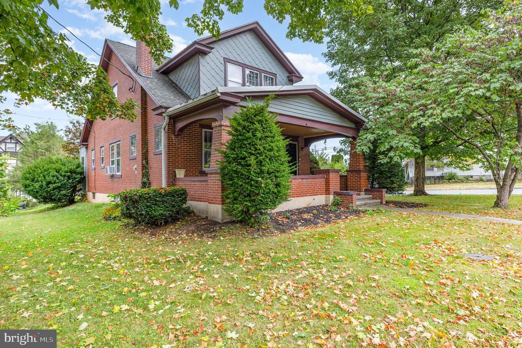 Photo of 19 E Walnut Street, LEBANON, PA 17042 (MLS # PALN2022878)