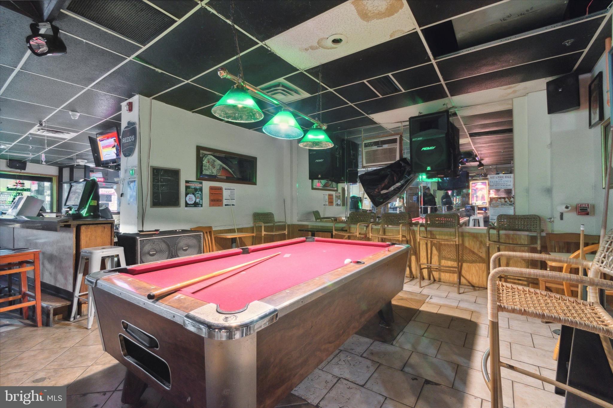 FELTONVILLE - Commercial Sale