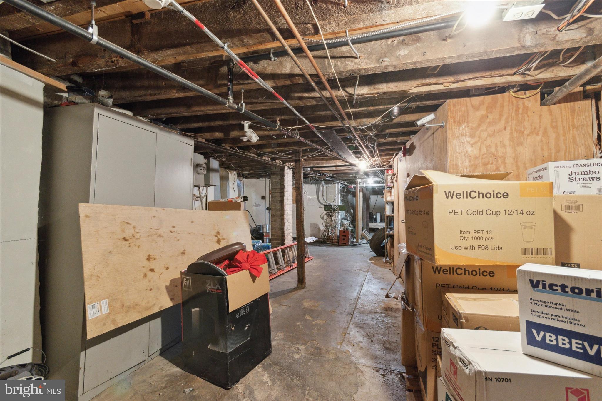 FELTONVILLE - Commercial Sale