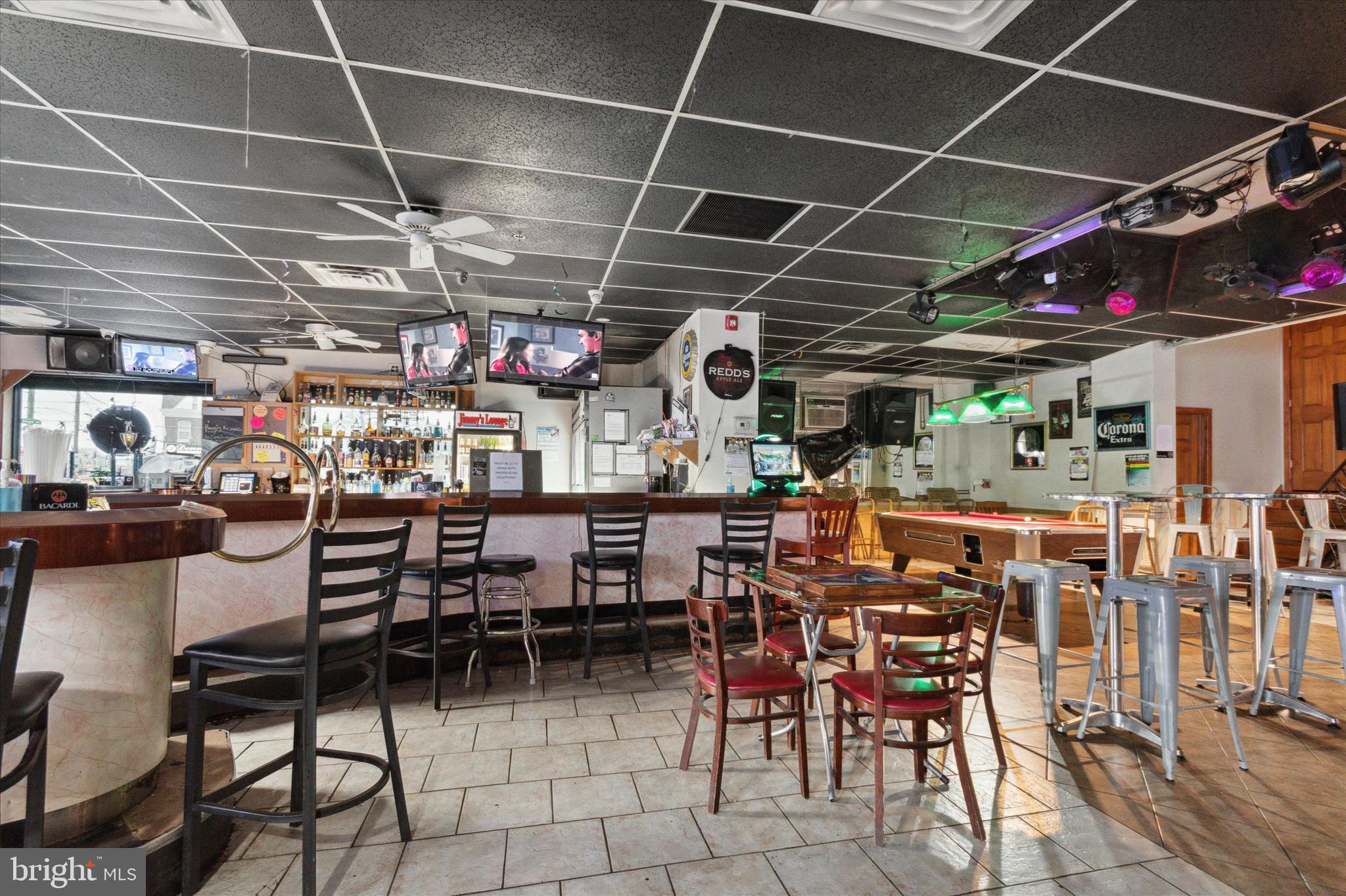 FELTONVILLE - Commercial Sale
