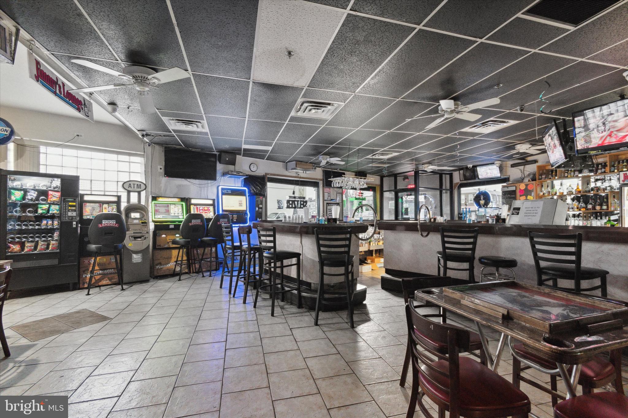FELTONVILLE - Commercial Sale