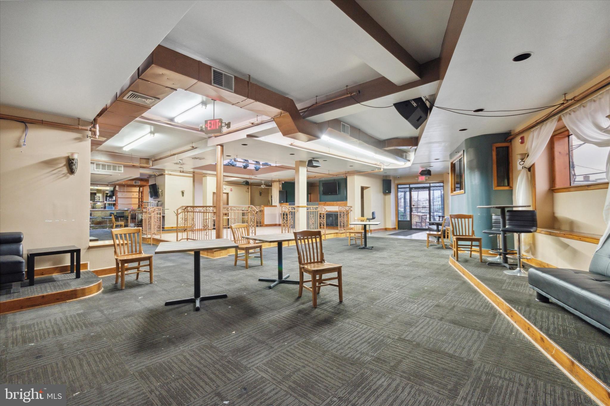 FELTONVILLE - Commercial Sale