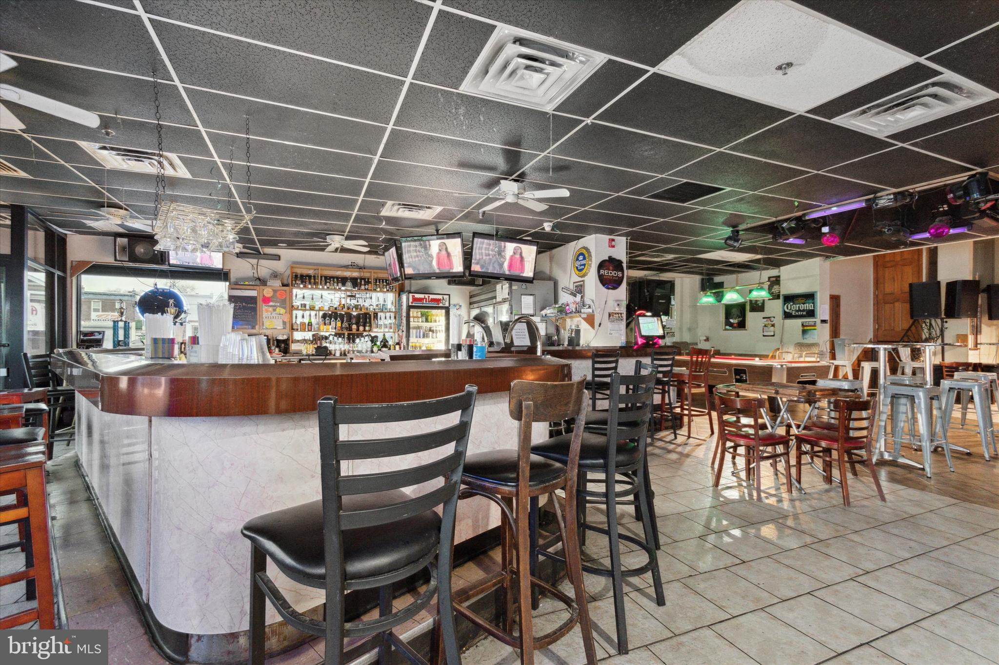 FELTONVILLE - Commercial Sale