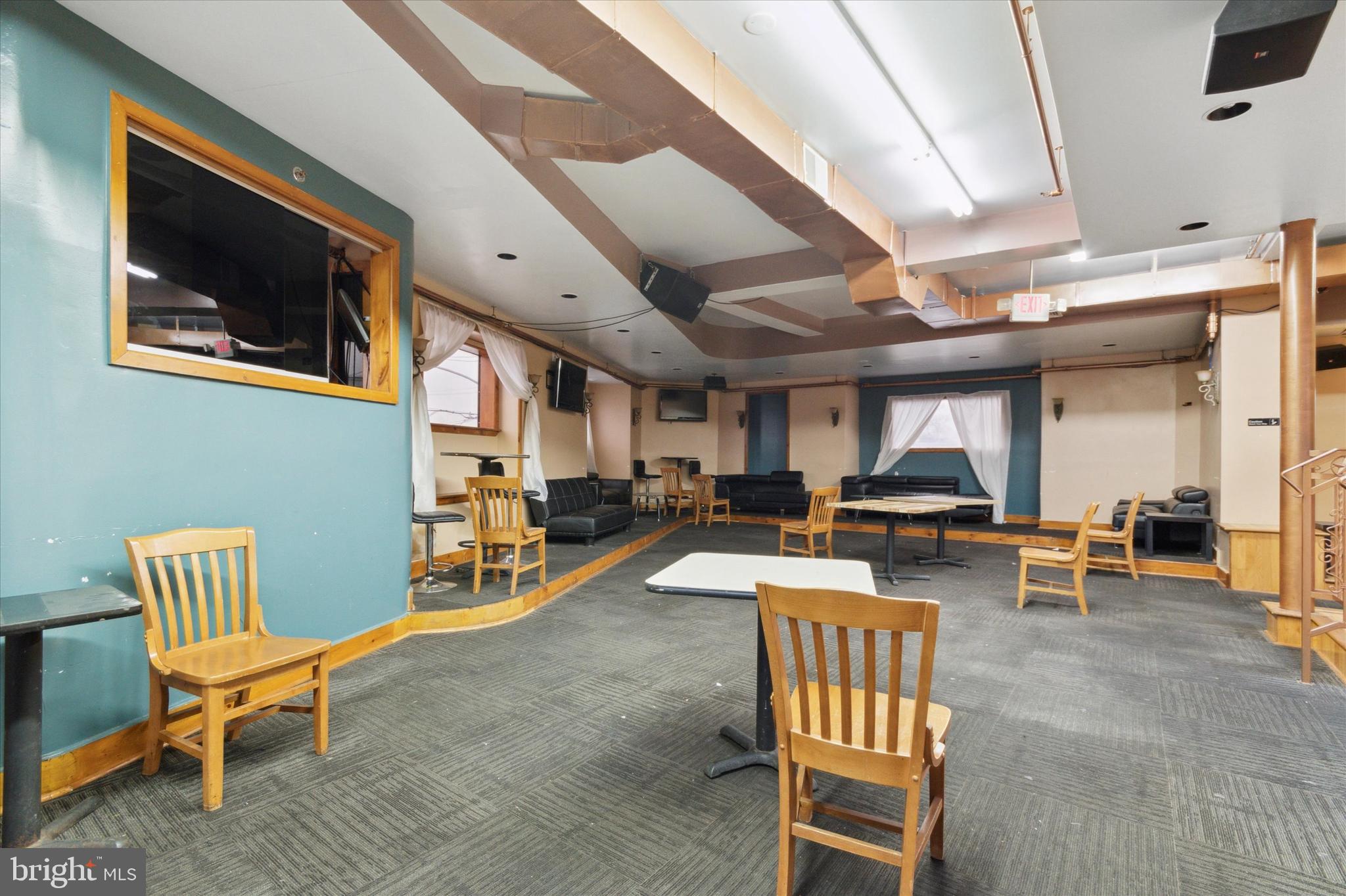 FELTONVILLE - Commercial Sale