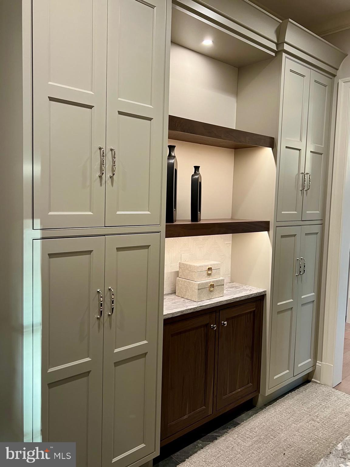 GREEN SPRING VALLEY - Residential