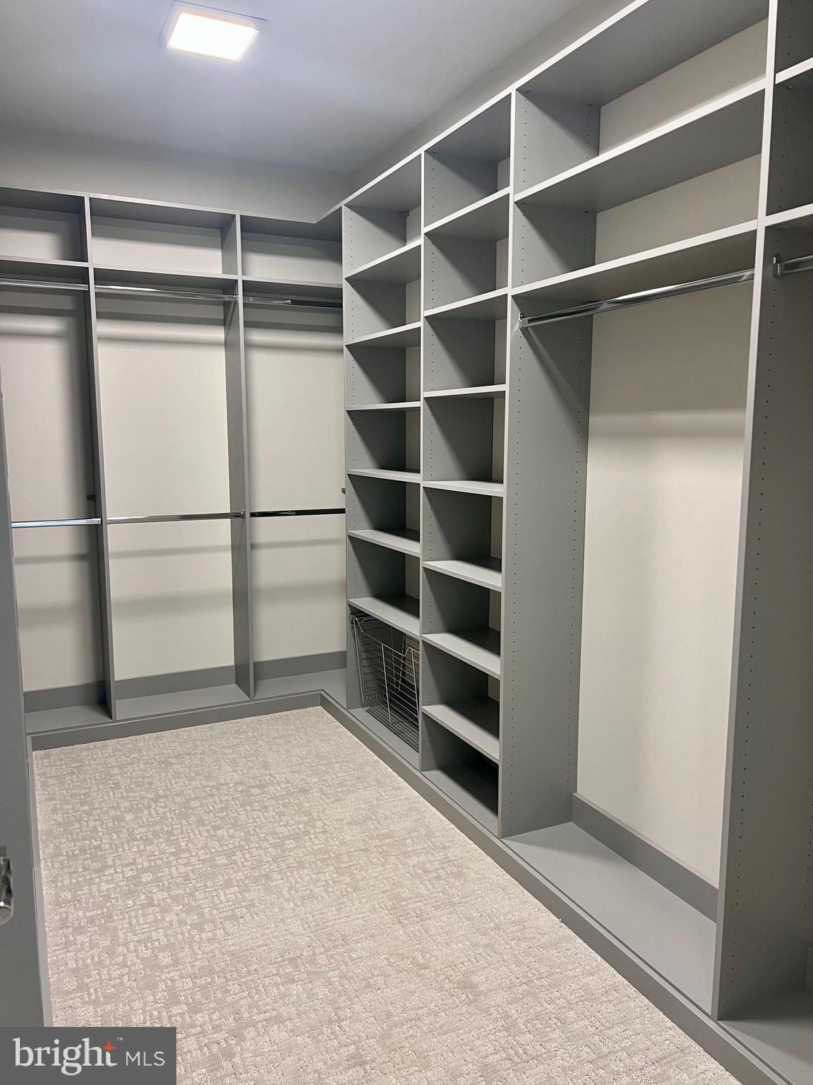 GREEN SPRING VALLEY - Residential