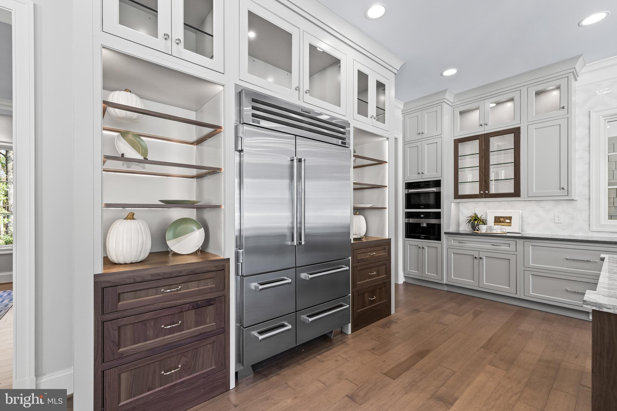 GREEN SPRING VALLEY - Residential