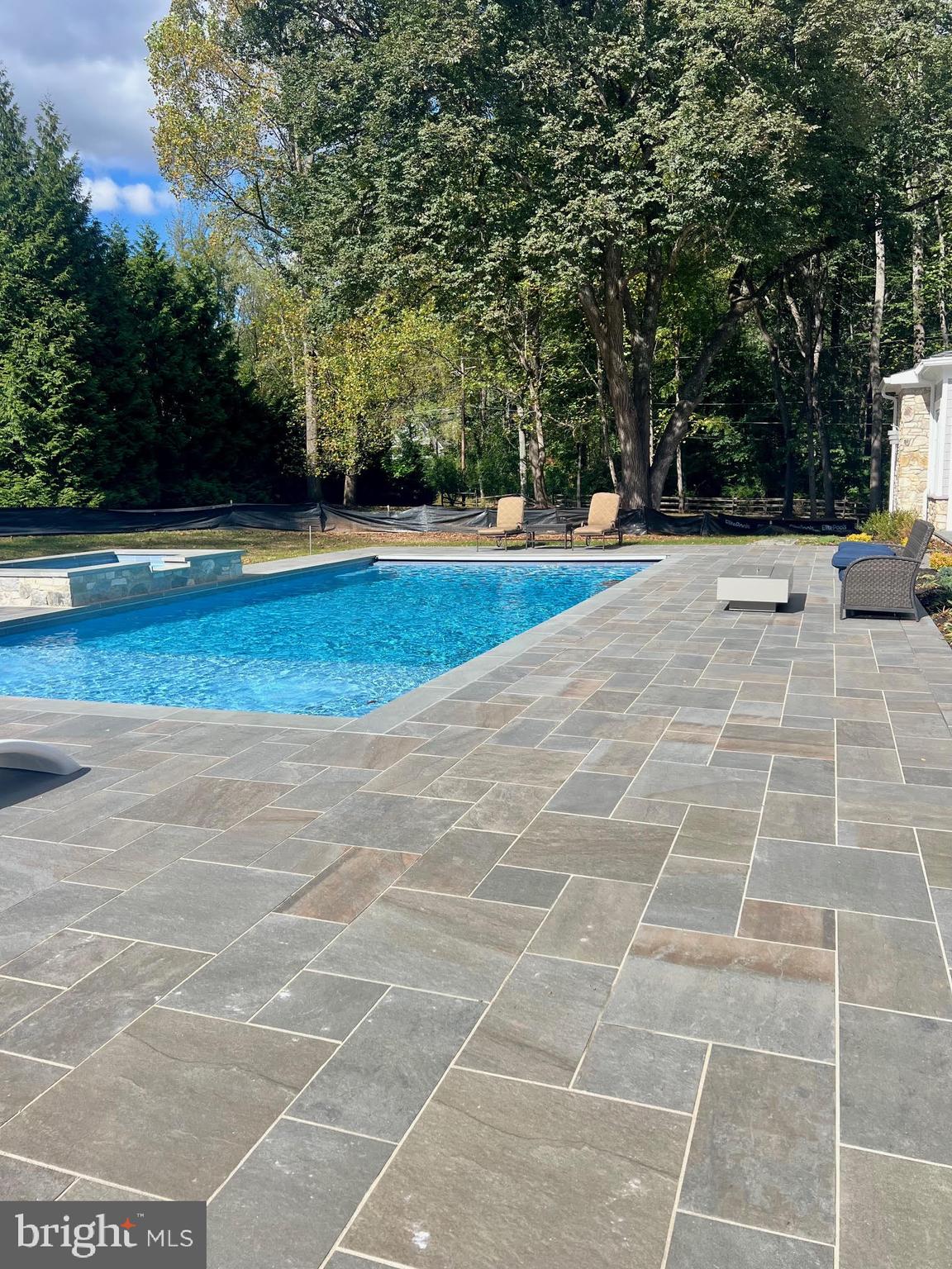 GREEN SPRING VALLEY - Residential