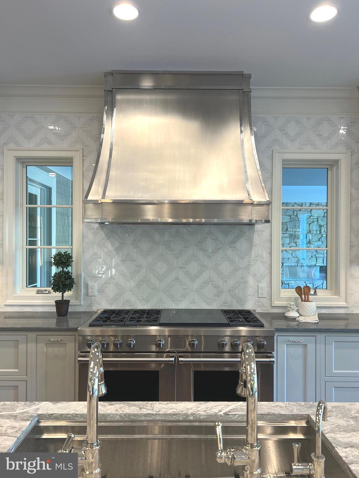 GREEN SPRING VALLEY - Residential