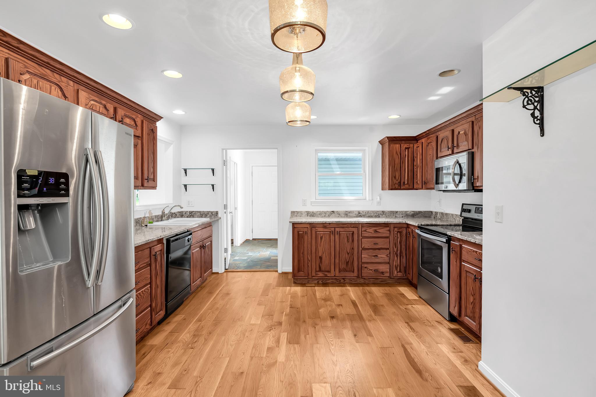 HAMPSHIRE COUNTY - Residential