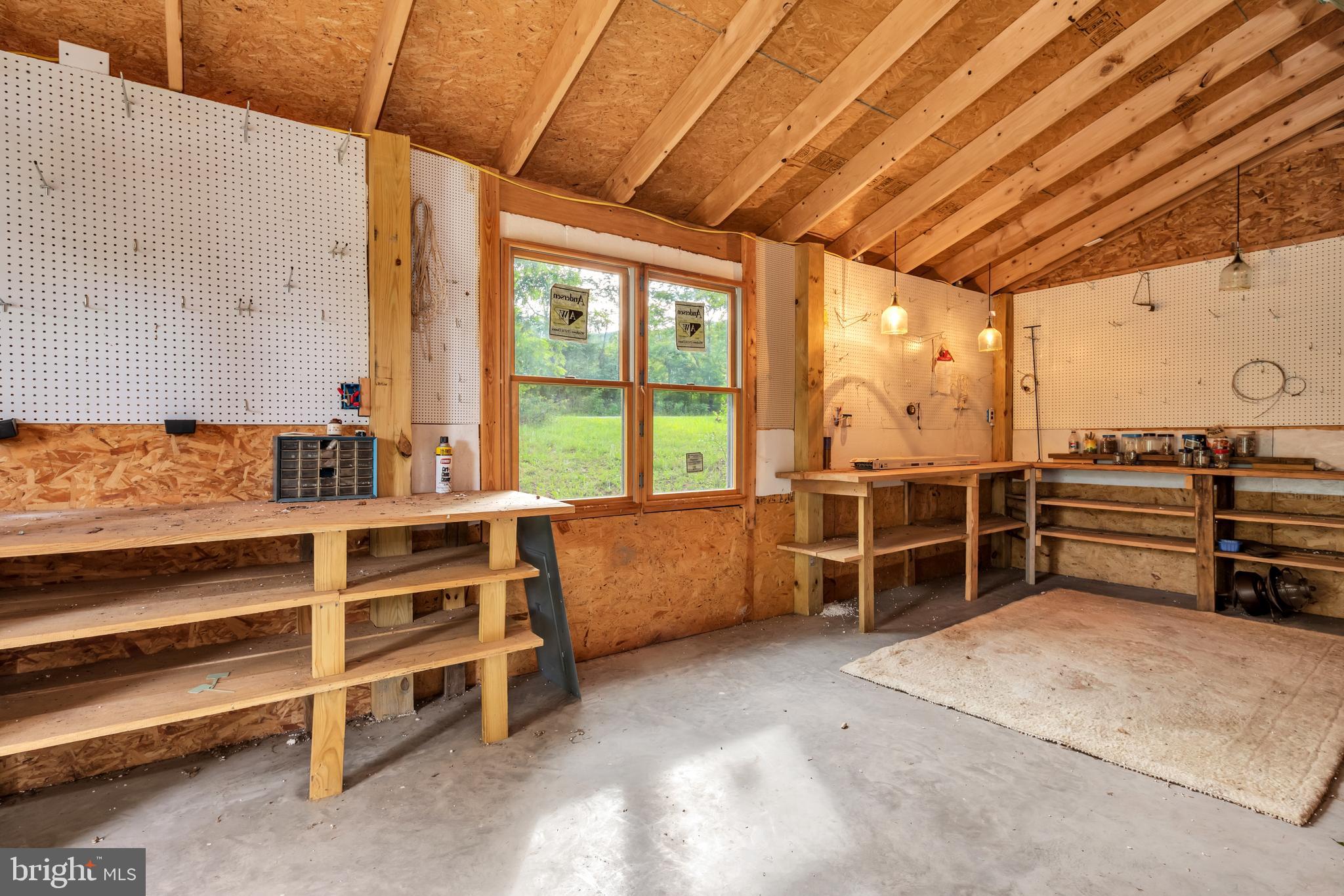 HAMPSHIRE COUNTY - Residential