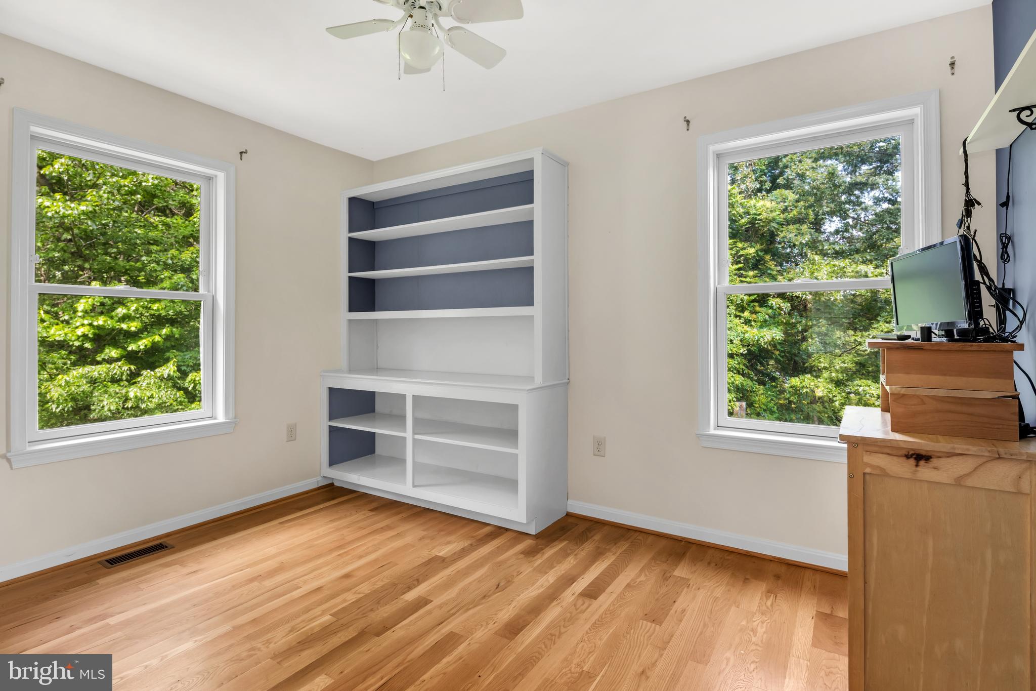 HAMPSHIRE COUNTY - Residential