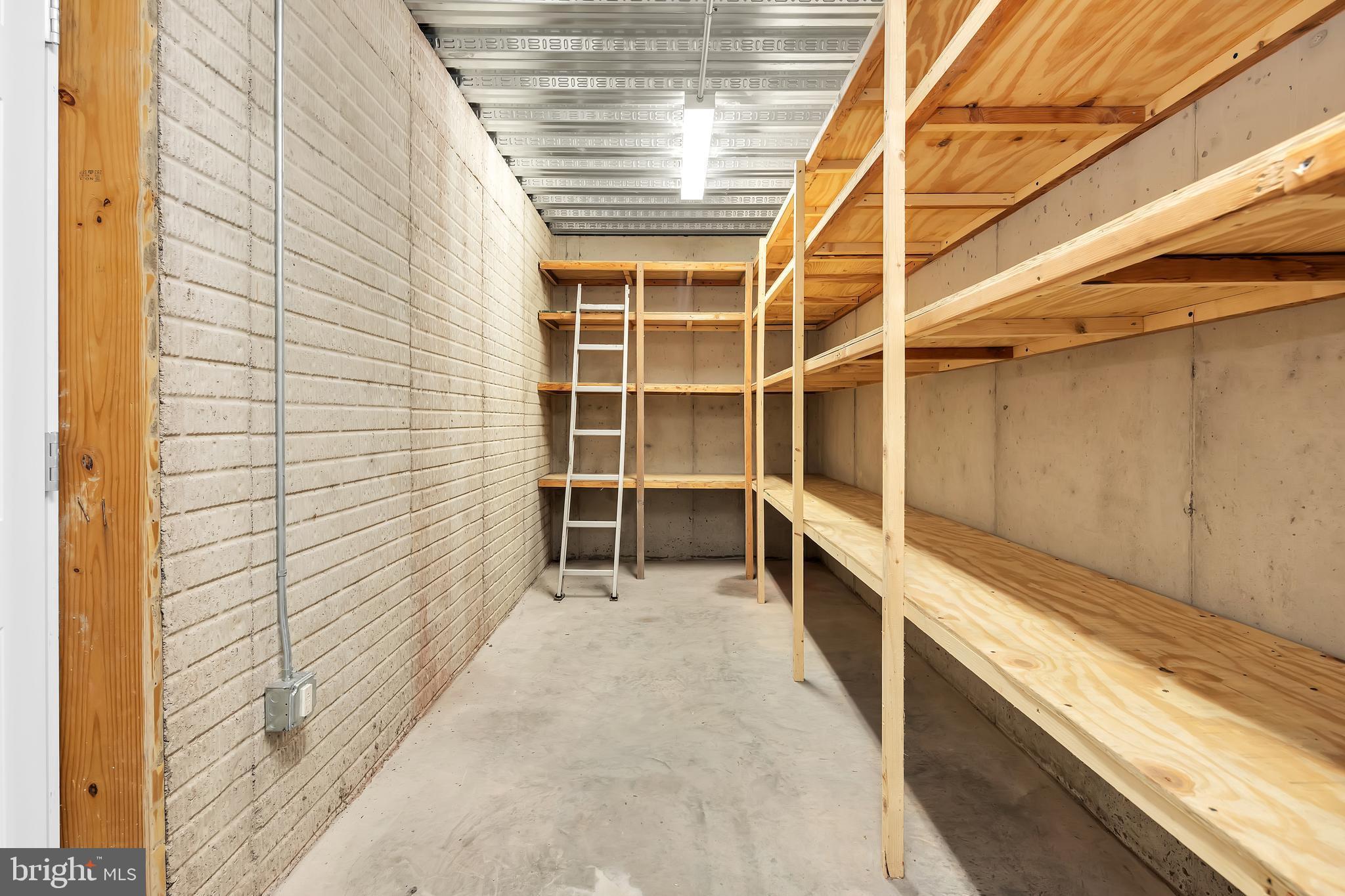 HAMPSHIRE COUNTY - Residential