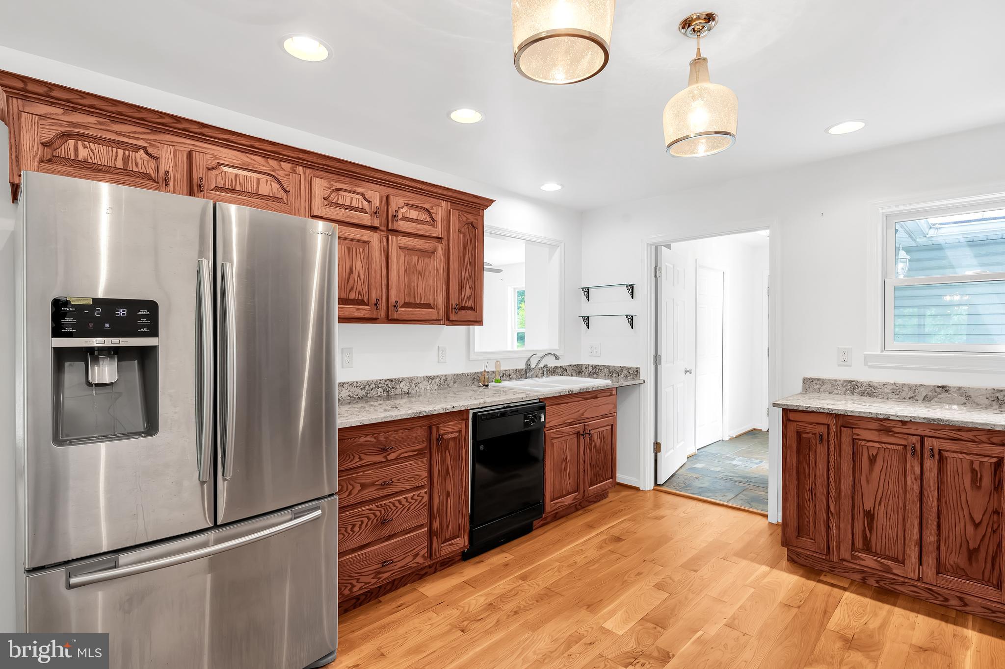 HAMPSHIRE COUNTY - Residential