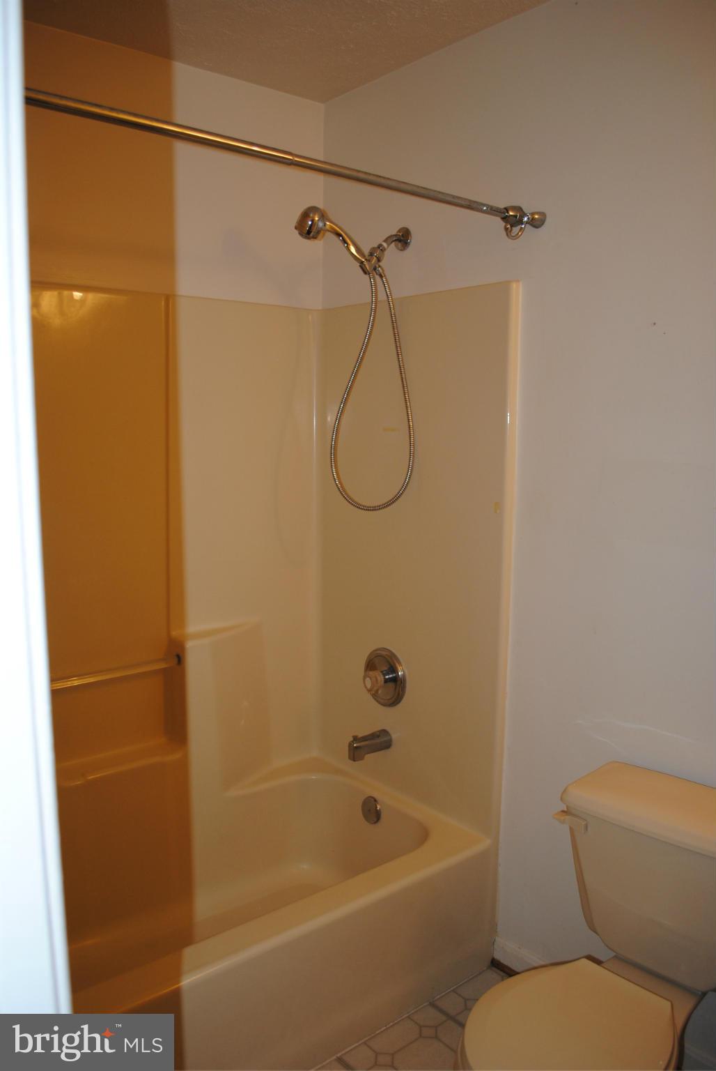 PANQUIA OAKS SUB - Residential Lease