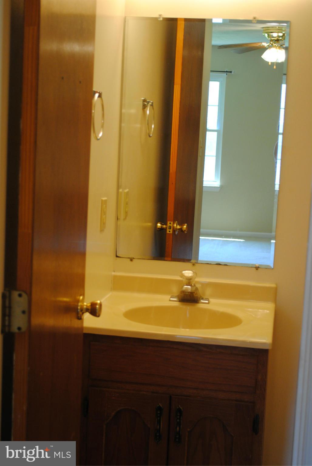 PANQUIA OAKS SUB - Residential Lease