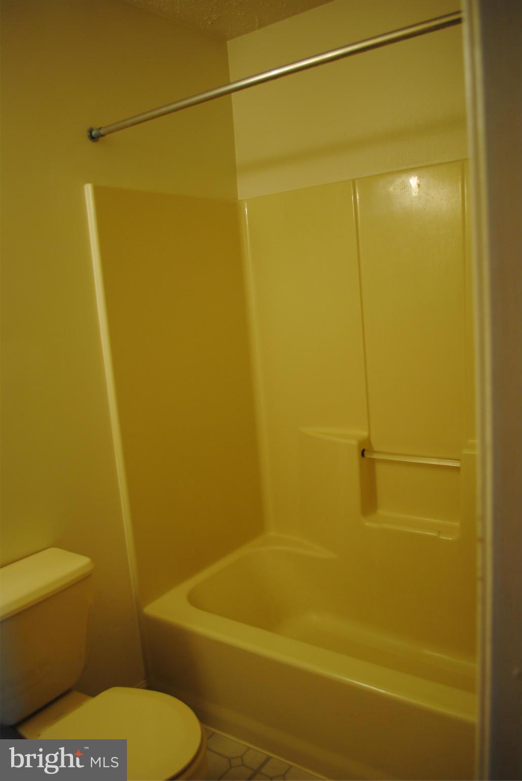 PANQUIA OAKS SUB - Residential Lease