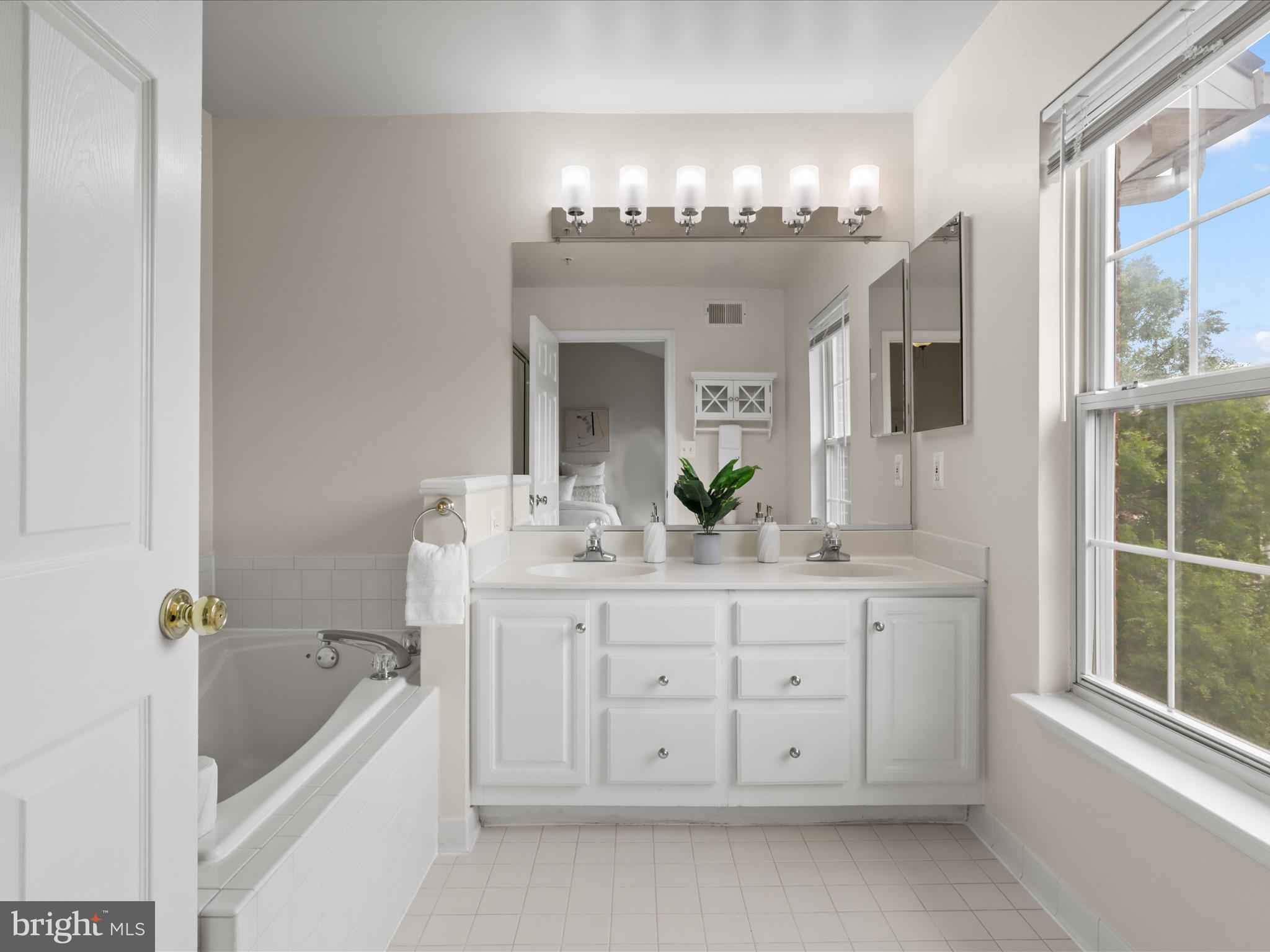 OLD TOWN GREENS - Residential