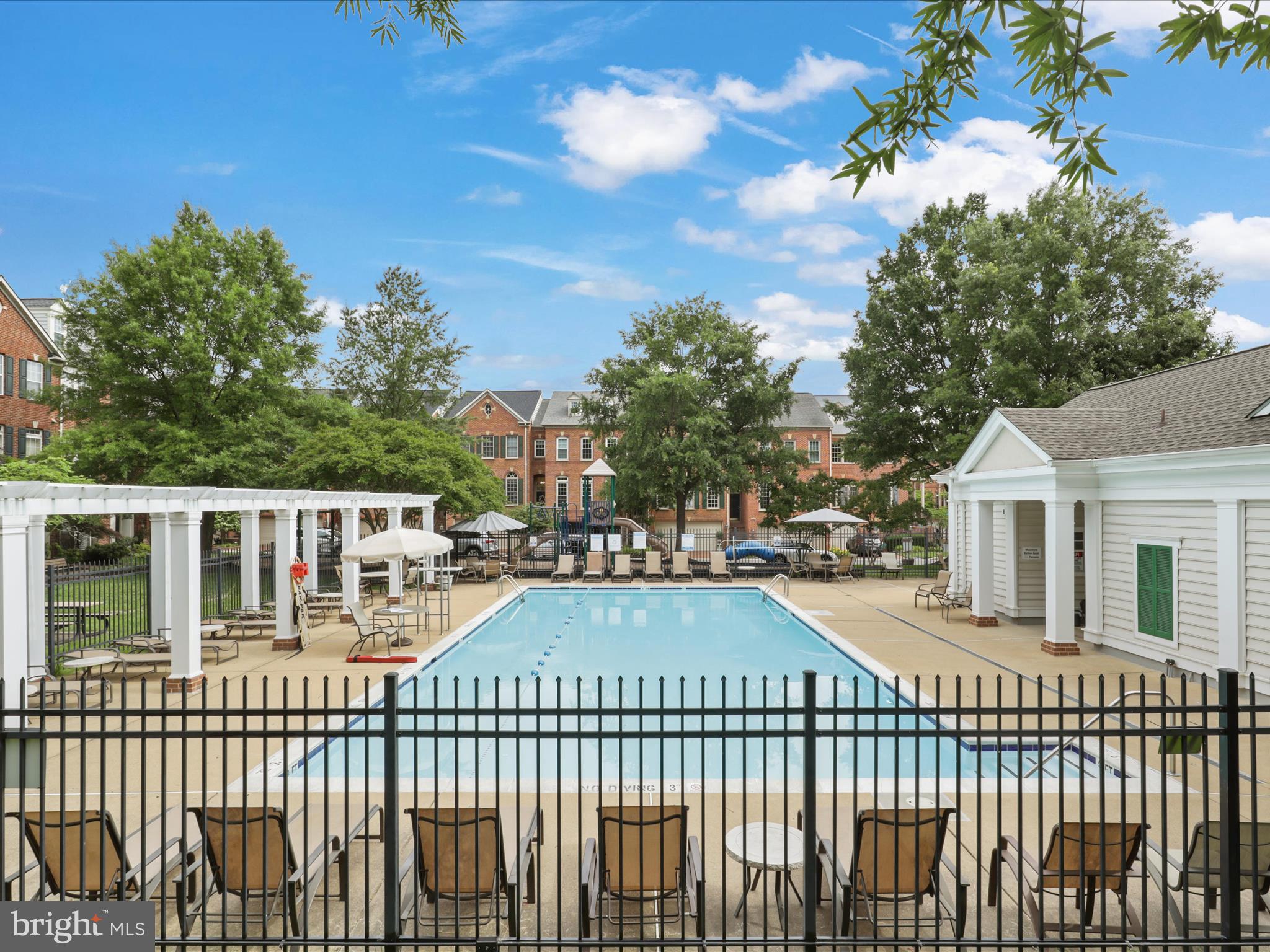 OLD TOWN GREENS - Residential