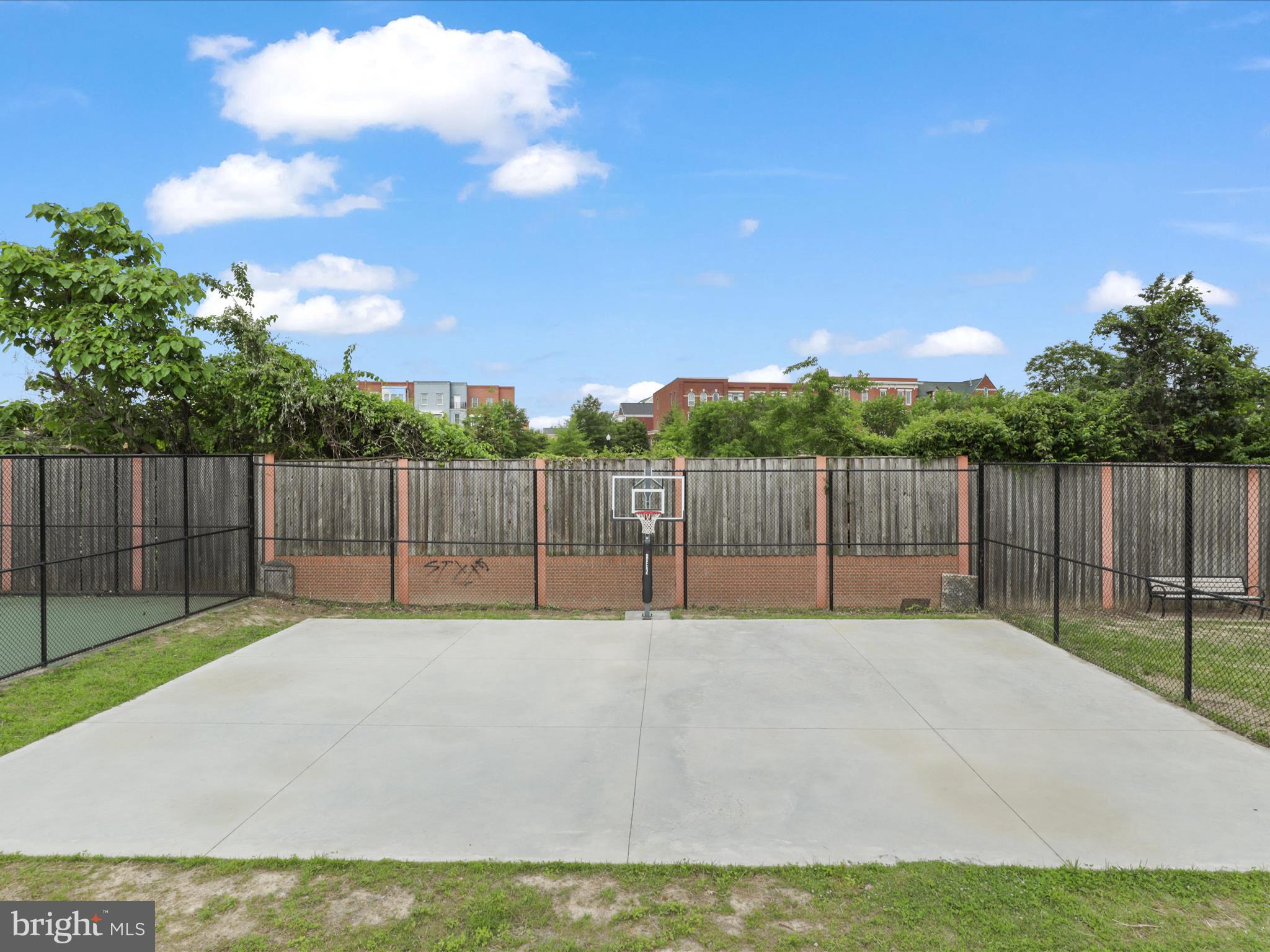 OLD TOWN GREENS - Residential