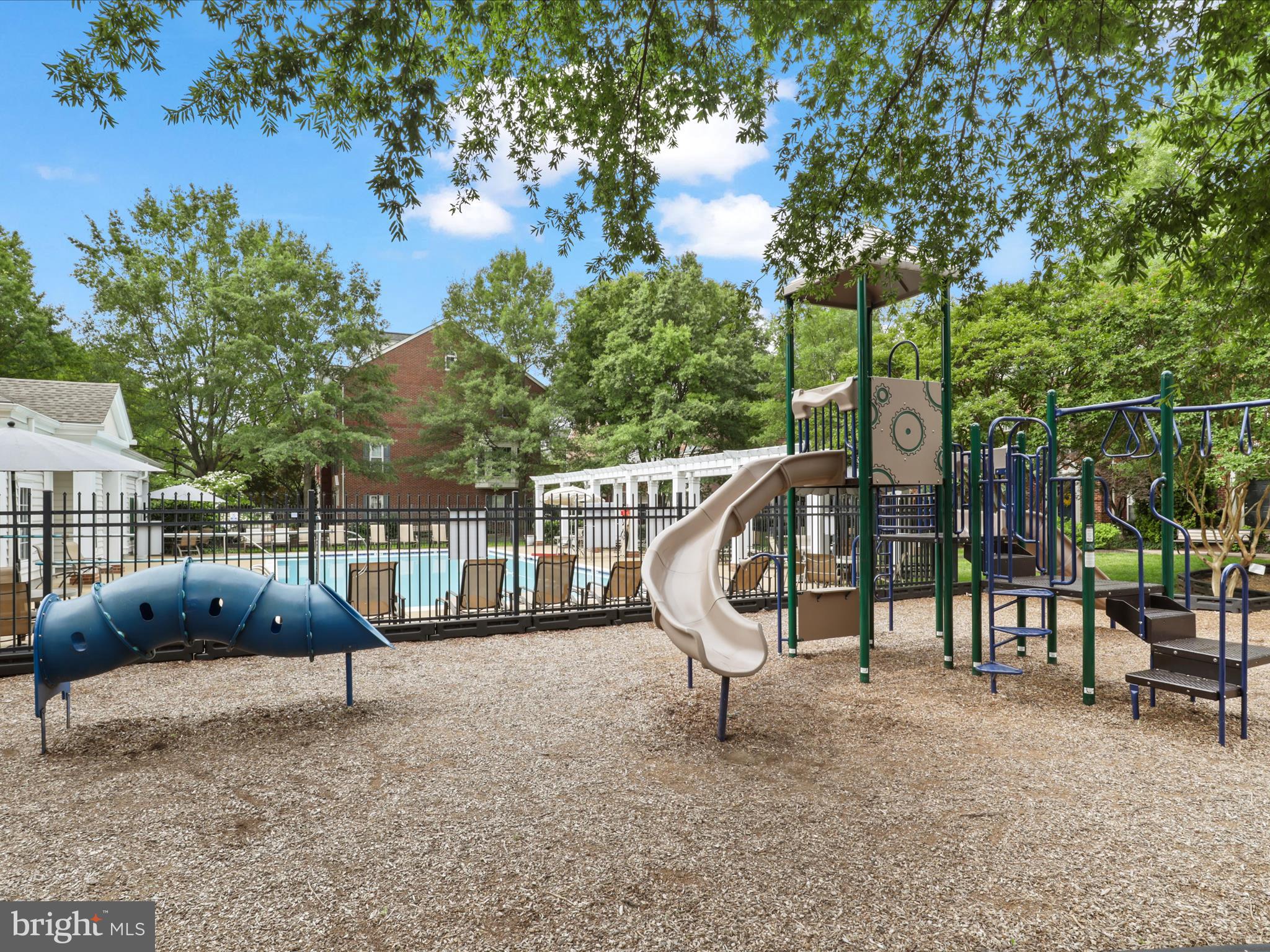 OLD TOWN GREENS - Residential