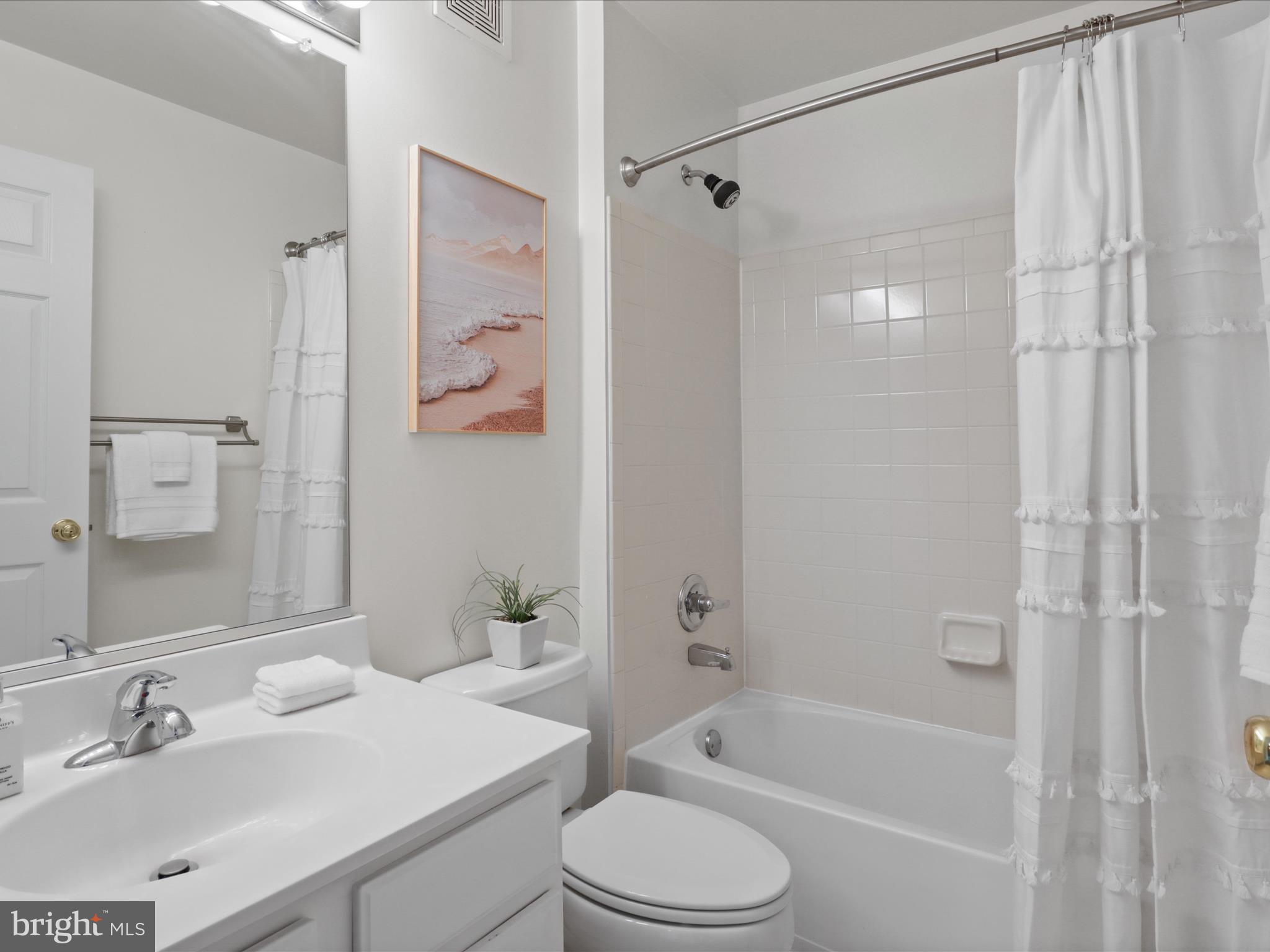 OLD TOWN GREENS - Residential