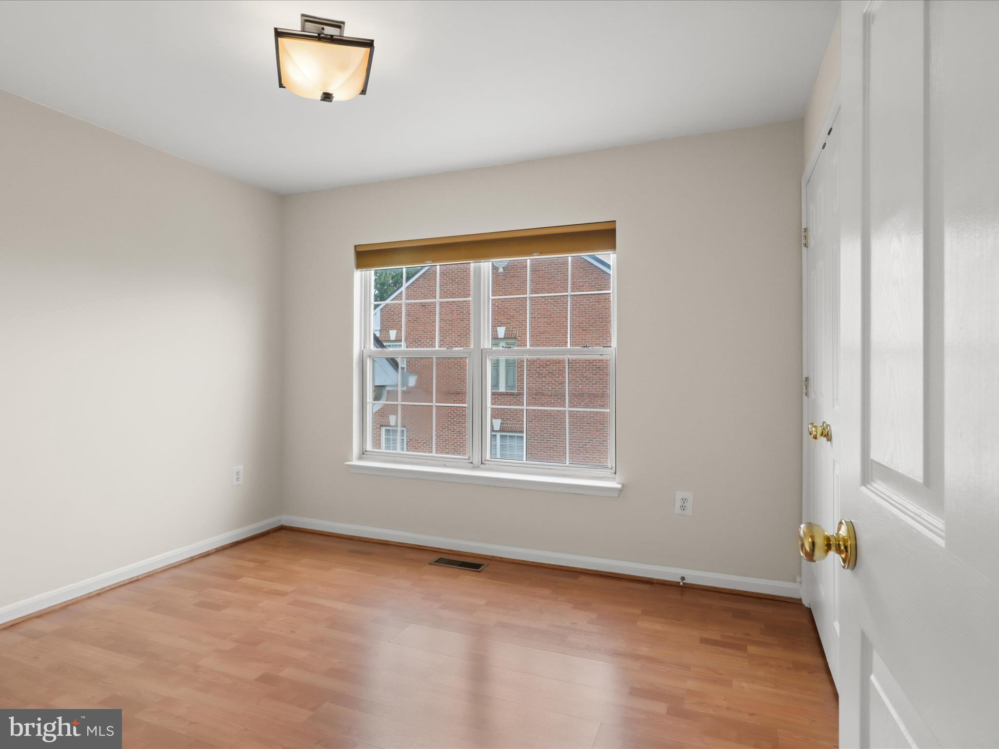 OLD TOWN GREENS - Residential