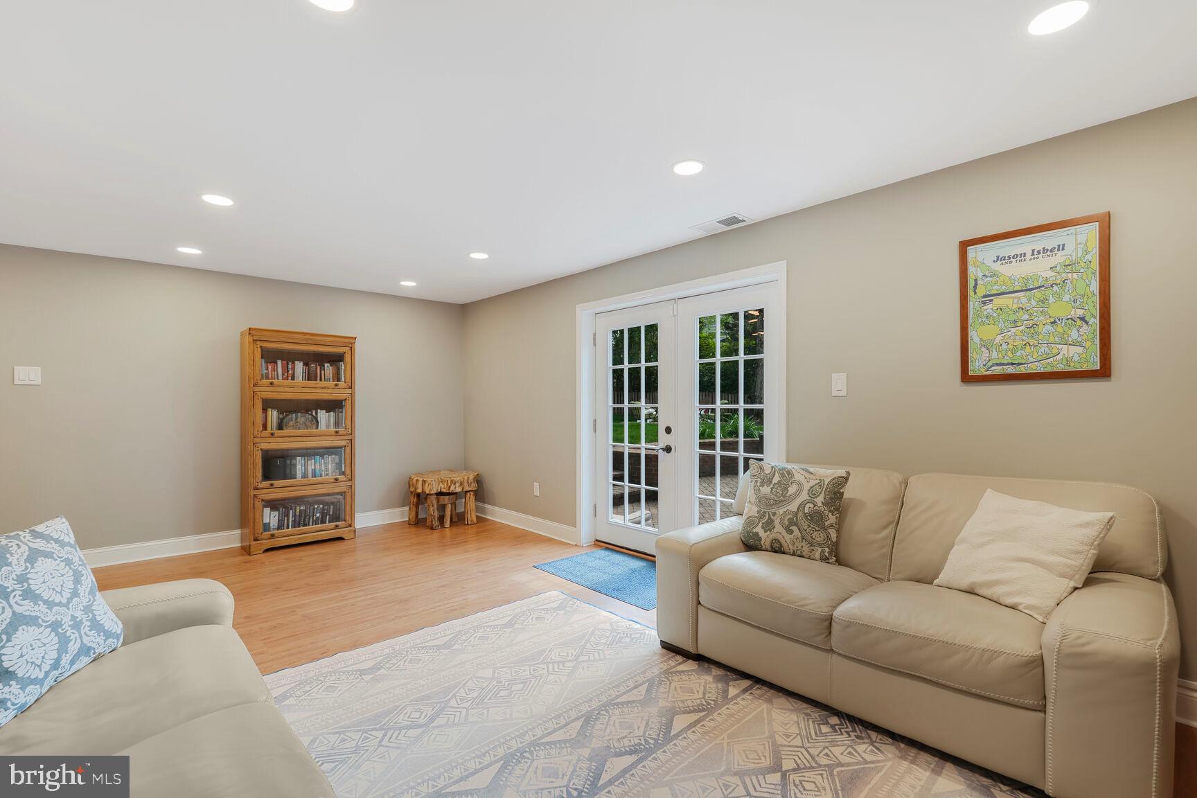 BURKE CENTRE - Residential