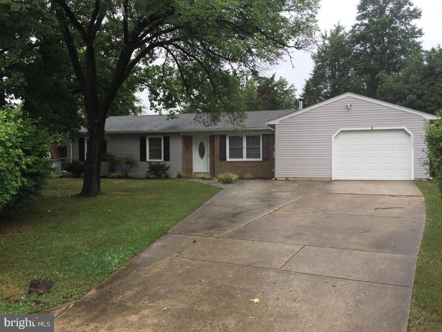 ALL ONE-LEVEL LIVING!
Welcome to this well-maintained Rambler in the desirable Fox Run Subdivision. This charming home offers convenient single-level living with a thoughtful layout and plenty of comfort.

The interior features a spacious kitchen, combined living and dining area, and a cozy family room perfect for relaxing or entertaining. The primary bedroom includes a private bath, and there are two additional generous bedrooms plus a full hall bath.

An oversized garage provides abundant storage space and room for parking, with additional parking available in the driveway and on the street. The fenced rear yard offers privacy and space for outdoor enjoyment.

Conveniently located near shopping, restaurants, schools, and military bases—this home is an ideal combination of comfort and accessibility.

Pre-Qualification Requirements:
💰 Income: $75,000+
📈 Credit Score: 600+