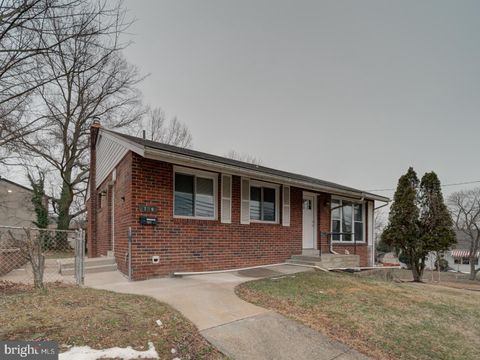 Photo of 709 Marcy Avenue, OXON HILL, MD 20745 (MLS # MDPG2191490)