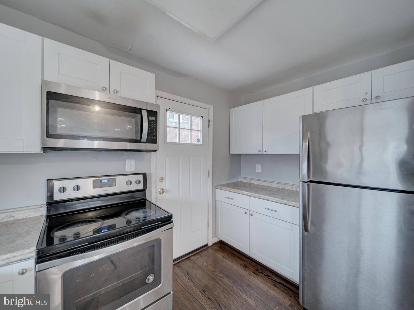 GLASSMANOR - Residential