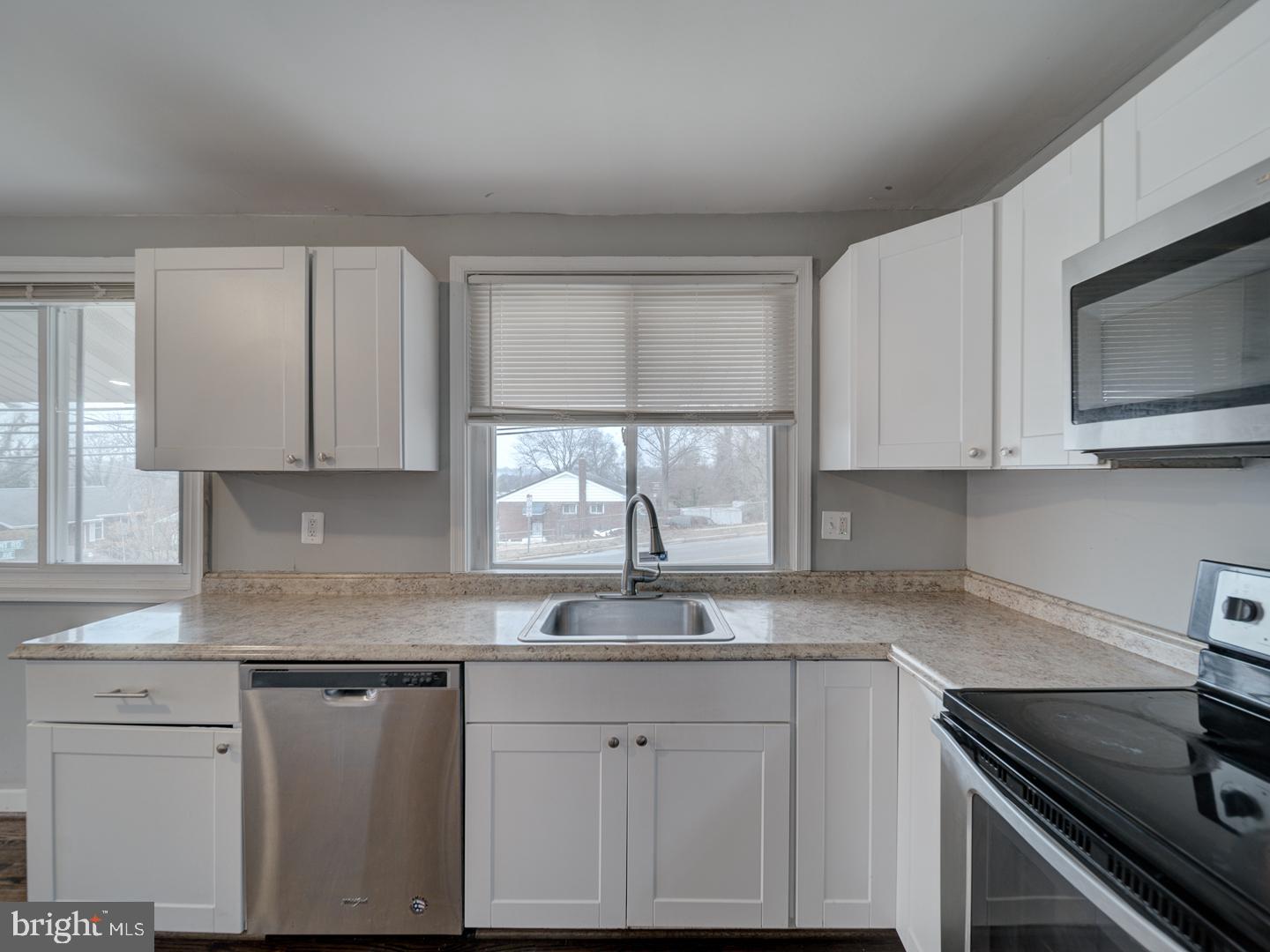 GLASSMANOR - Residential