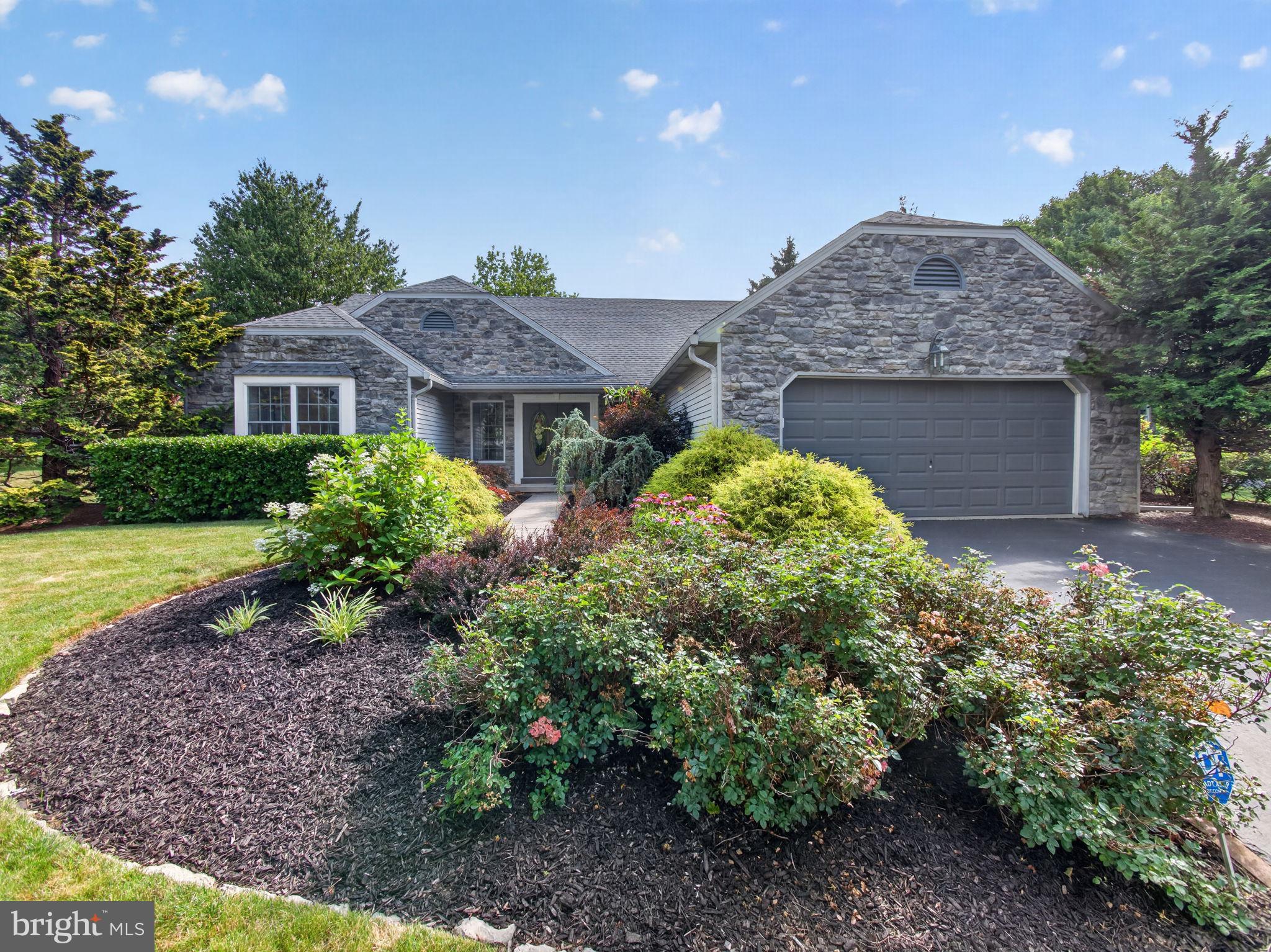 1665 LAMPLIGHTER DR.