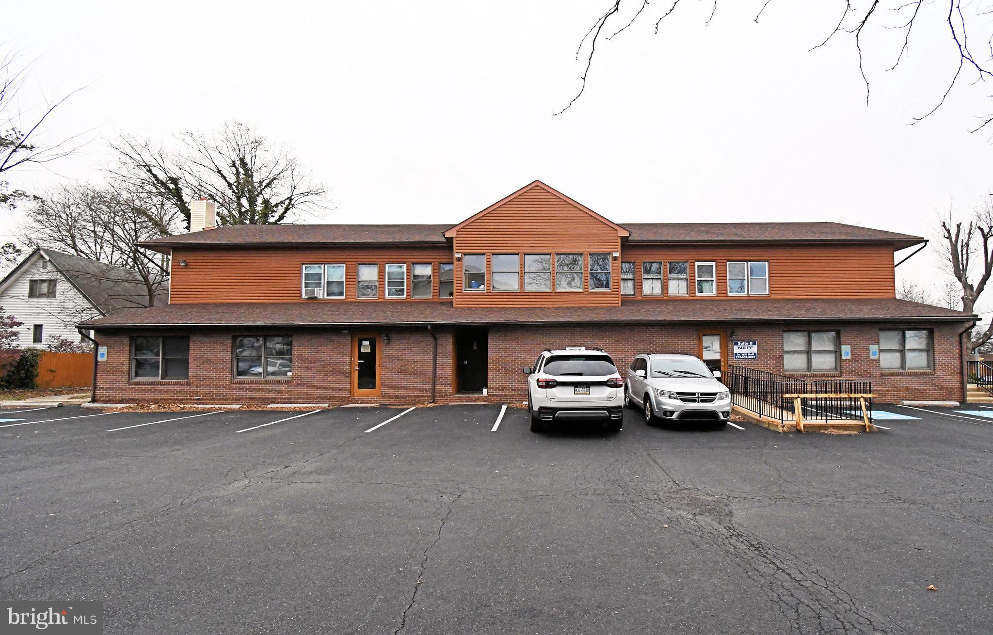 WILLOW GROVE - Residential Lease