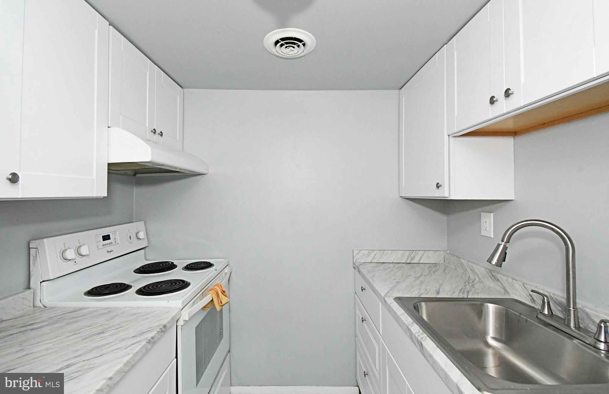 WILLOW GROVE - Residential Lease