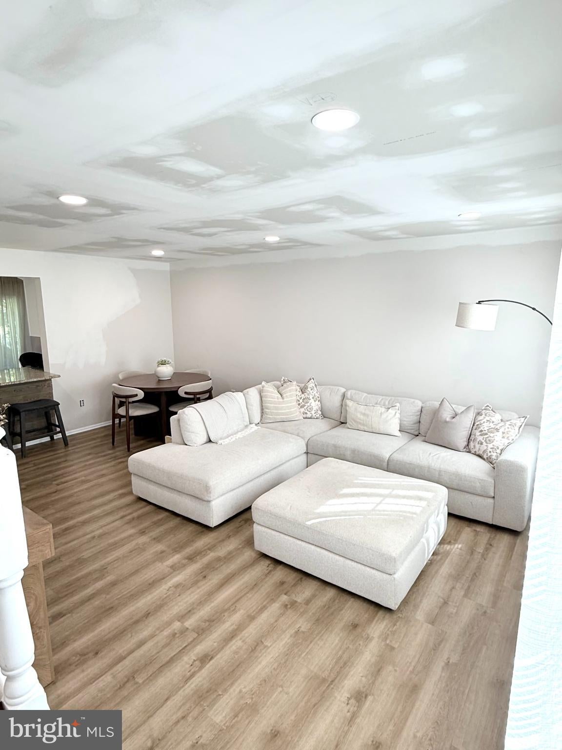 17 MOHAVE DRIVE