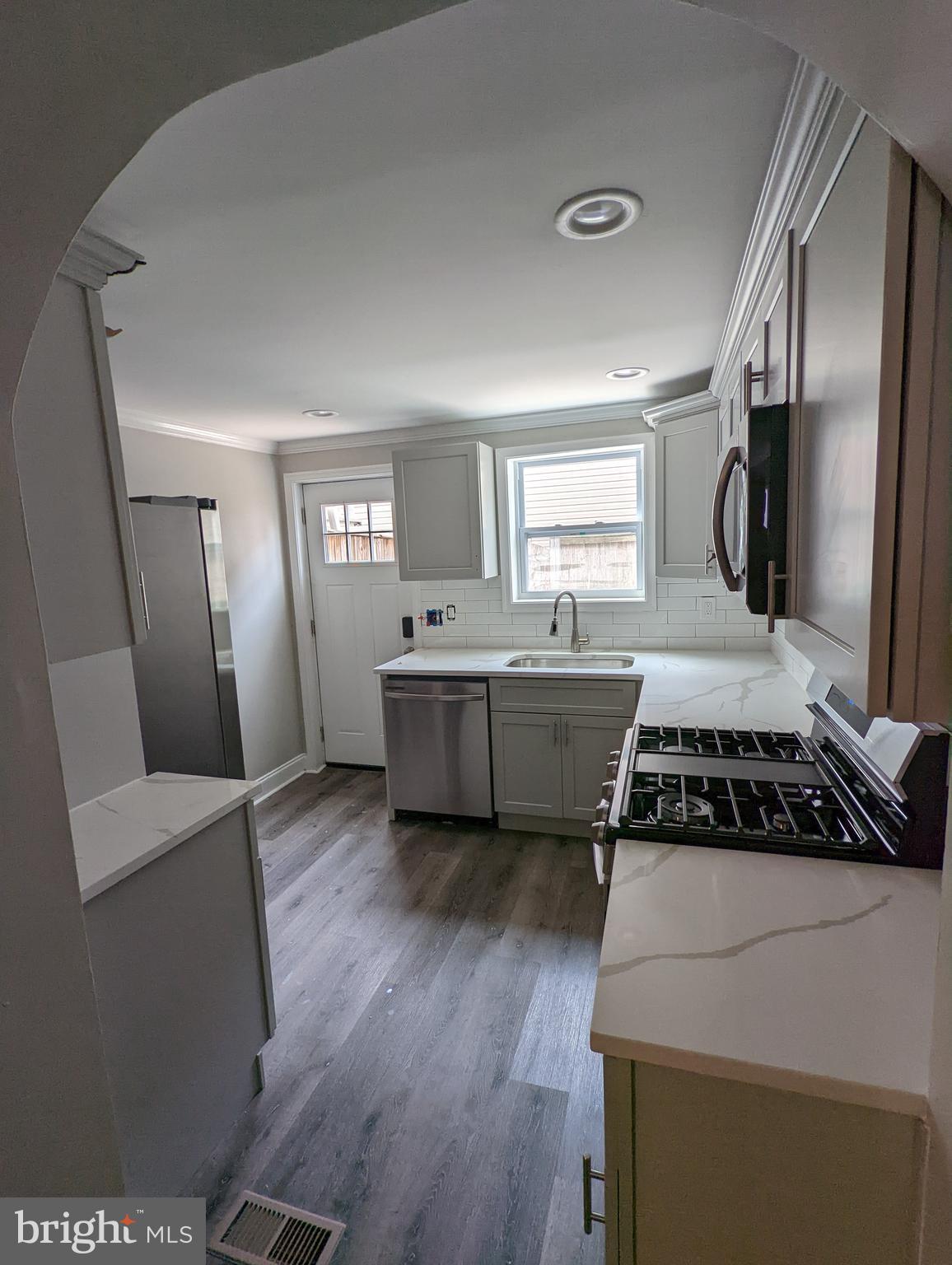 HIGHLANDTOWN - Residential