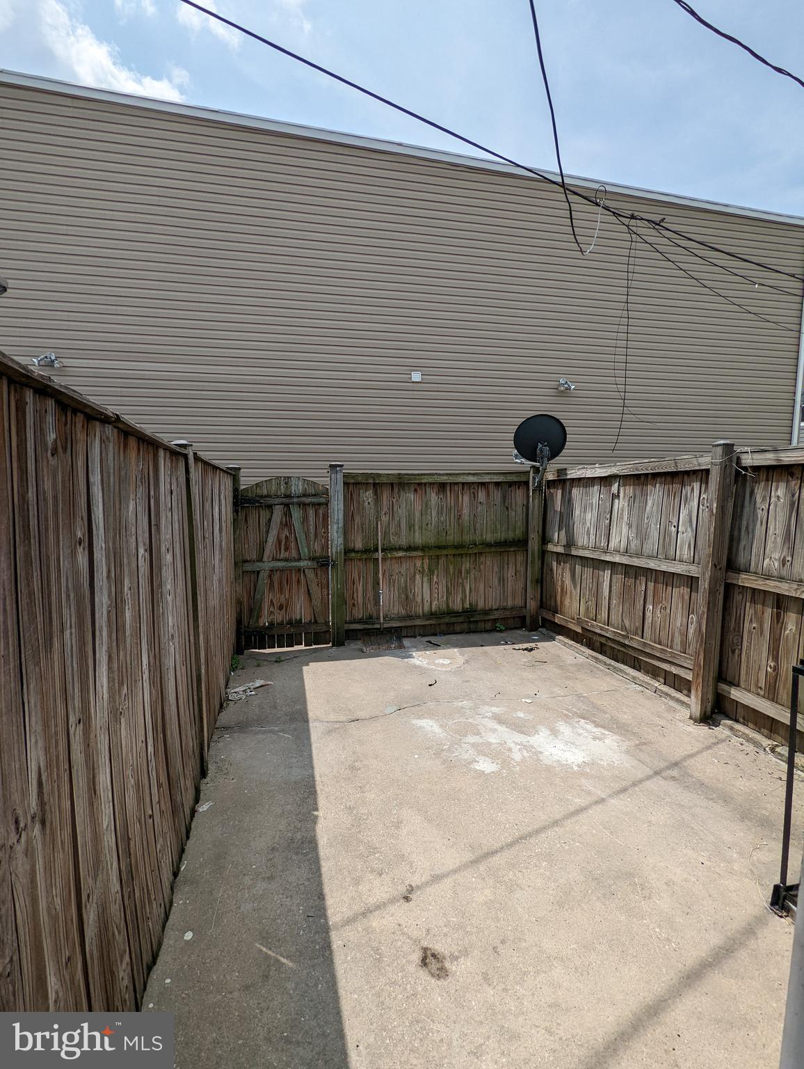 HIGHLANDTOWN - Residential