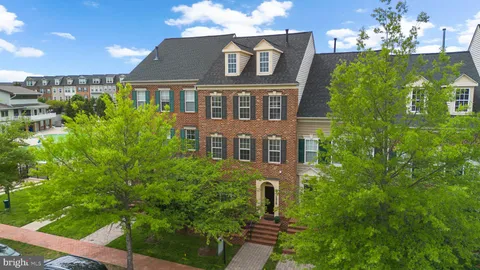 12928 Clarks Crossing Drive, Clarksburg, MD MLS: MDMC2178432