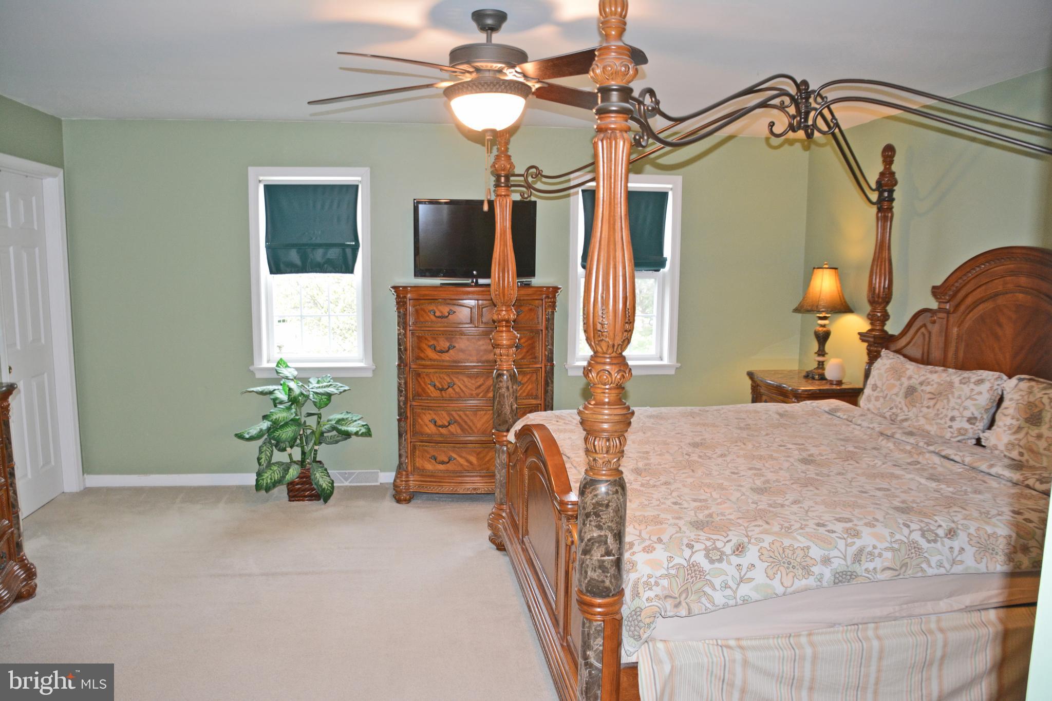 HAYWARD HEATH - Residential