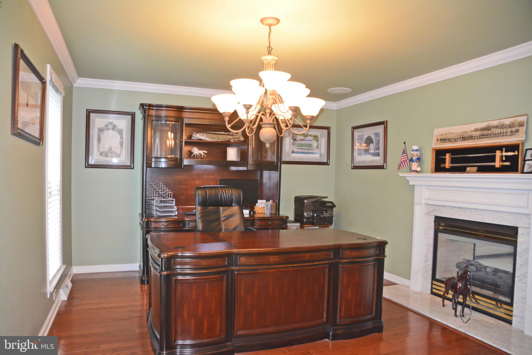 HAYWARD HEATH - Residential