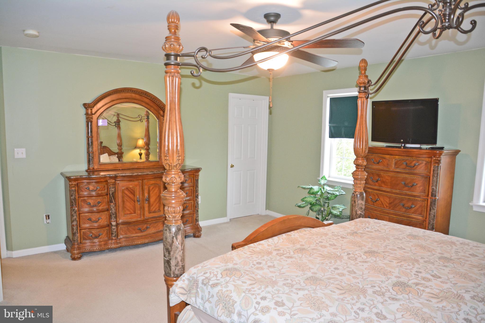 HAYWARD HEATH - Residential