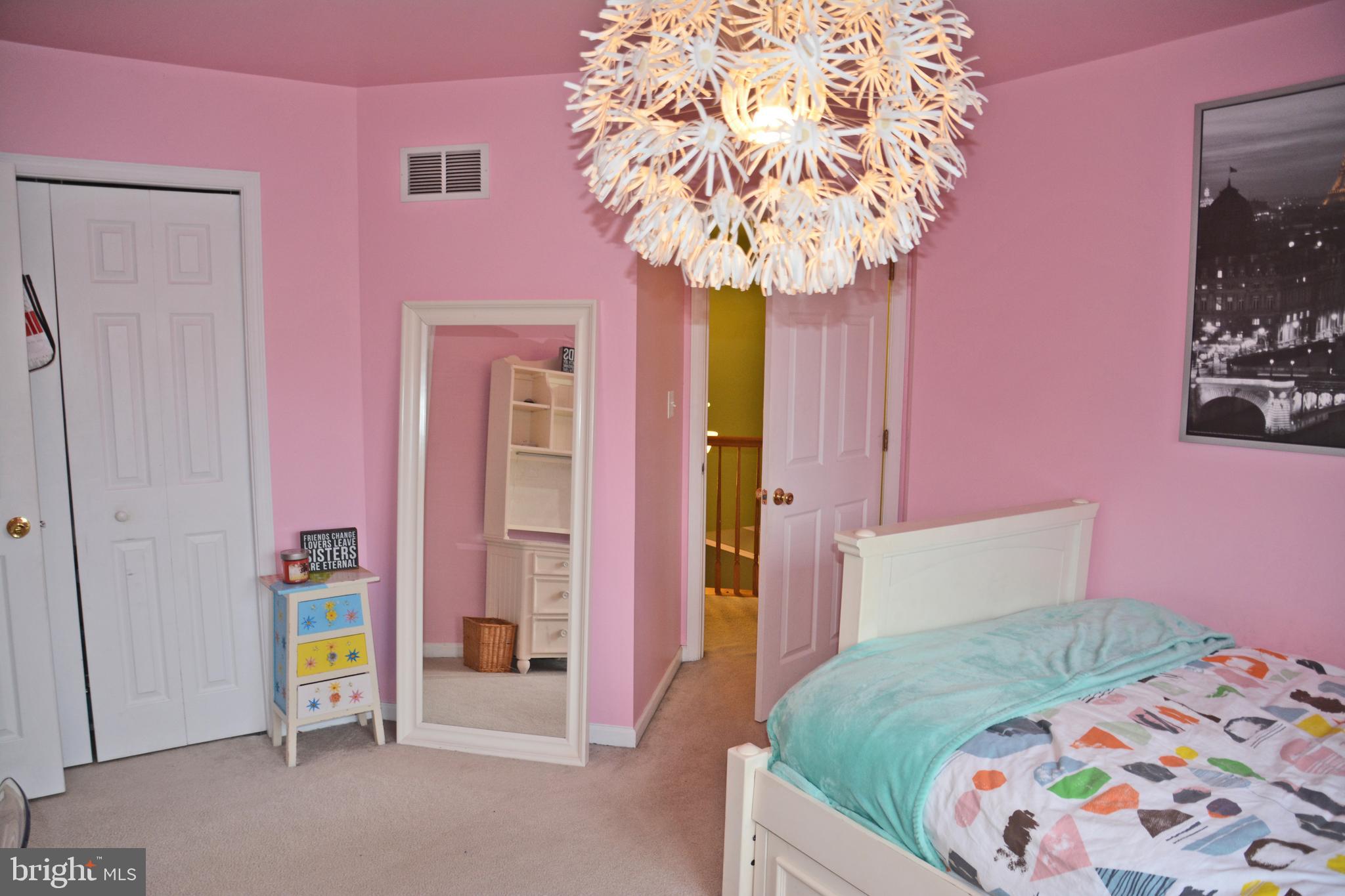 HAYWARD HEATH - Residential