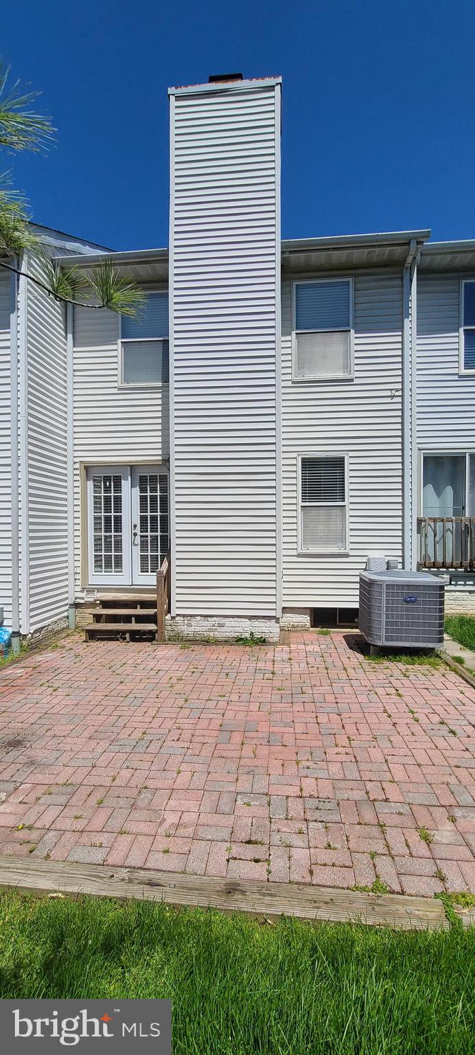 RIVERCHASE - Residential