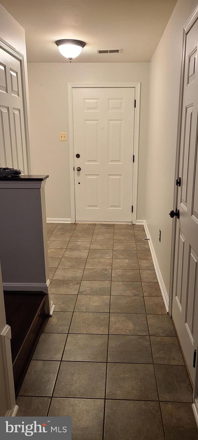 RIVERCHASE - Residential